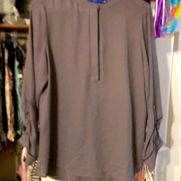 Blouse long sleeve w/snap up 3/4 - Picture 1 of 6